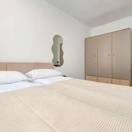 Więckowskiego Bright In The Center Of By Renters Apartament Łódź