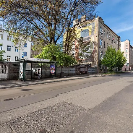 Wieckowskiego Bright In The Center Of By Renters Łódź