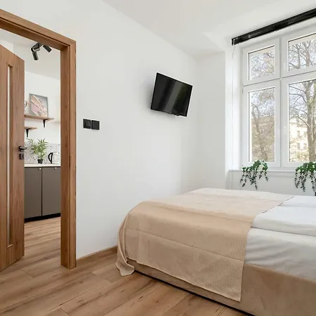 Więckowskiego Bright In The Center Of By Renters Apartament *